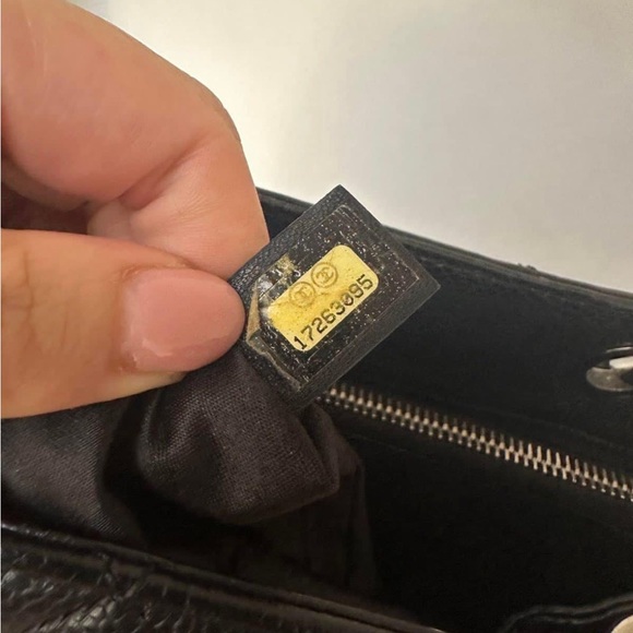 Black GST
Caviar with silver hardware - Picture 4 of 8